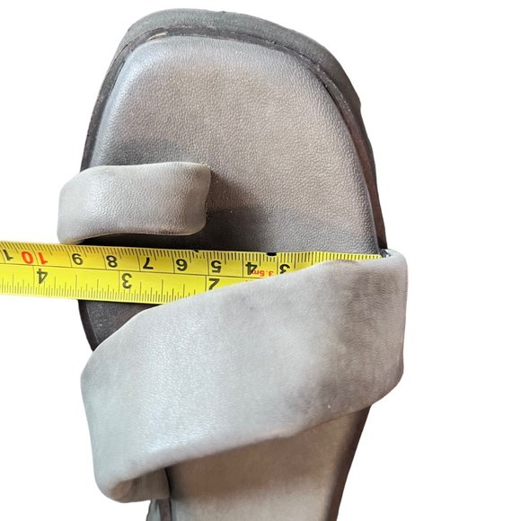 NEW! FREE PEOPLE Lug Sole leather sandal in pebble grey, Size 37 (US 6.5) - Picture 16 of 16